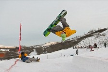 В абаканском Burton Parkе желающих обучат азам сноубординга